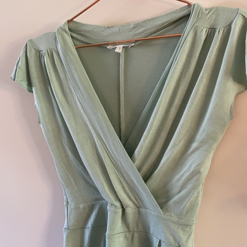 Green top - Picture 2 of 4